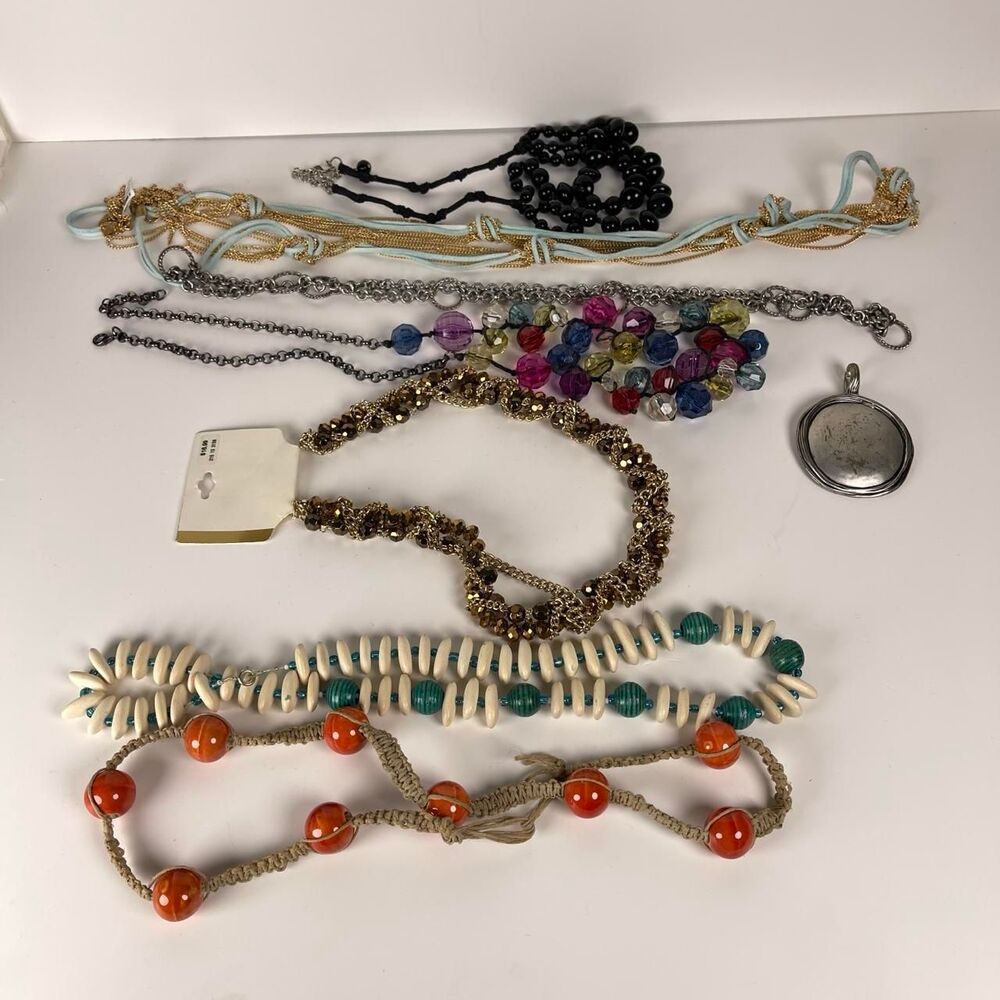Lot of Women's Necklaces Jewelry